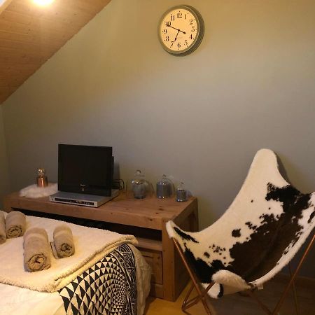 Charmant Appartement 2-4 Personnes Entre Annecy Et Aravis Thônes Buitenkant foto