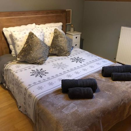 Charmant Appartement 2-4 Personnes Entre Annecy Et Aravis Thônes Buitenkant foto